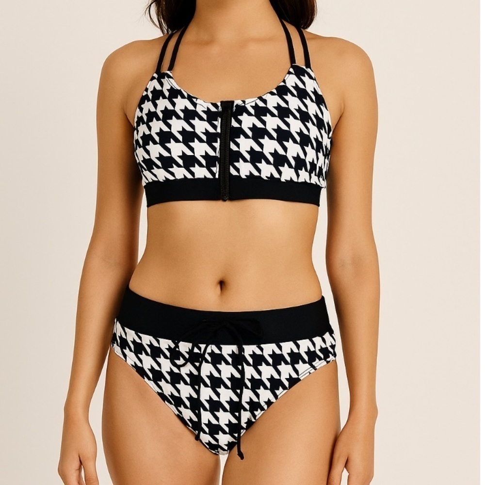 Venus swimsuit bikini gingham black white New no tags SZ 8 swim wear